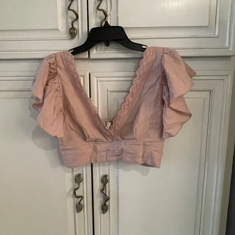 Love Tree Blush Ruffle Sleeve Blouse